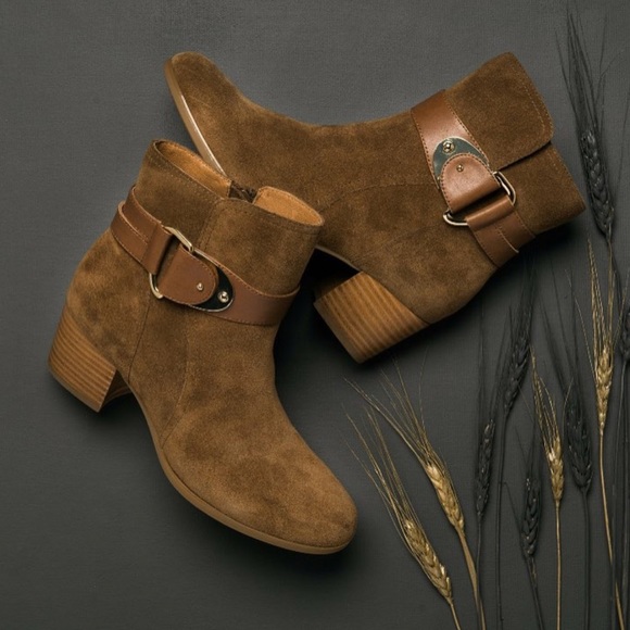 Distressed Suede Buckle Block Heel Ankle Booties - Picture 6 of 8